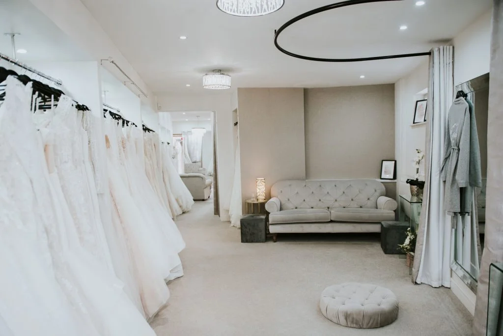 THE ULTIMATE WEDDING DRESS SHOPPING EXPERIENCE