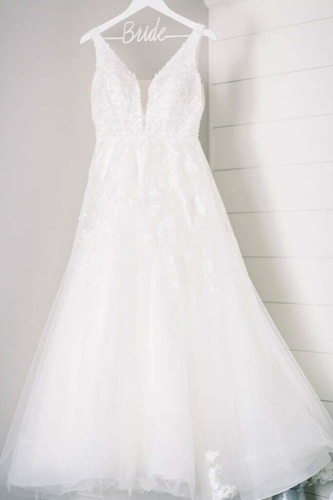 HOW TO STORE YOUR WEDDING DRESS