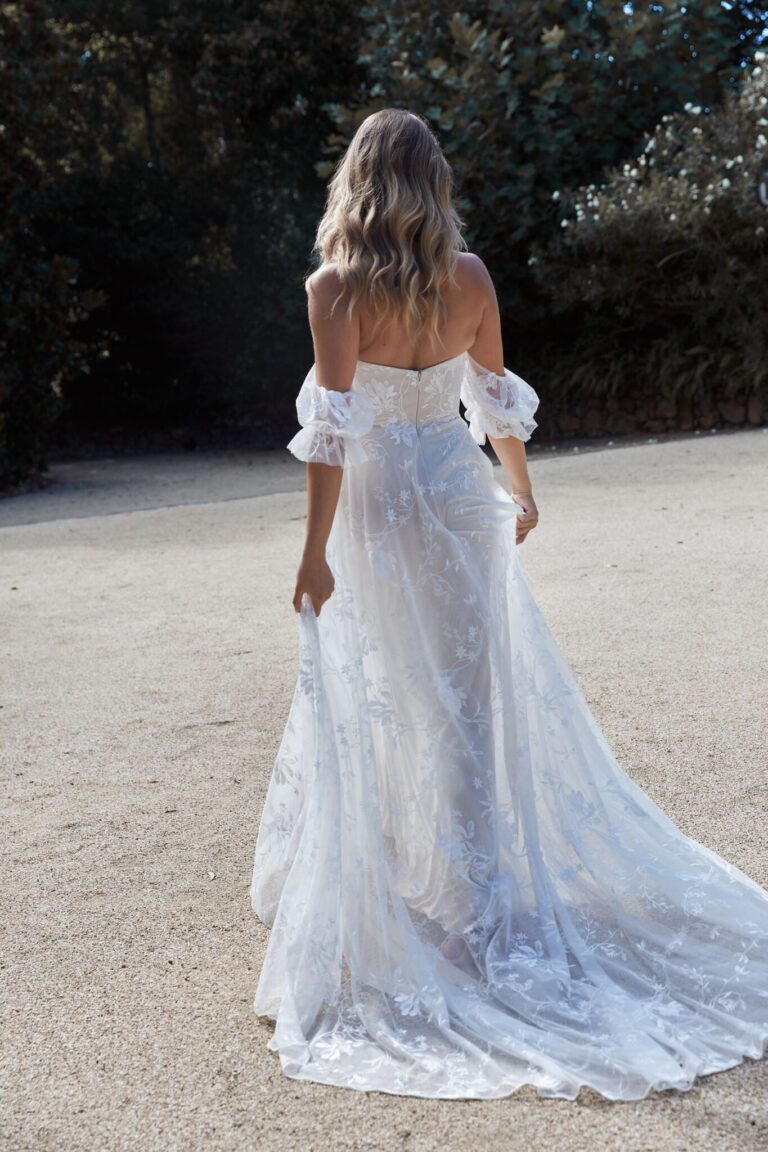 _DUSK_EY256_SWEETHEART STRAPLESS ALINE LACE WEDDING DRESS WITH DETACHABLE OFF THE SHOULDER STRAPS_EVIE YOUNG BRIDAL 334