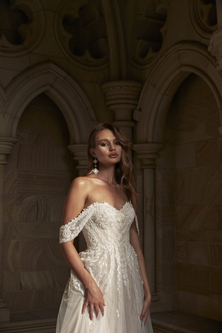 ZYLA_EY328 SWEETHEART NECKLINE EMBROIDERED BODICE WITH FULL TULLE A LINE WEDDING DRESS WITH DETACHABLE STRAPS EVIE YOUNG BRIDAL 6