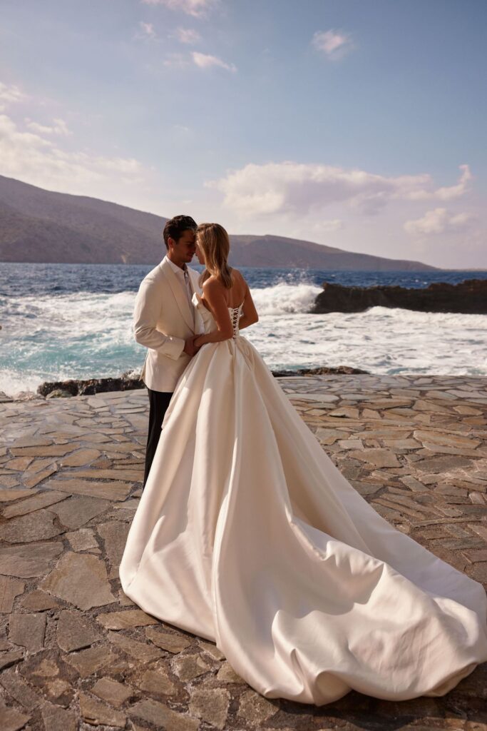 large_2_N9_A1996_6f15654bf6