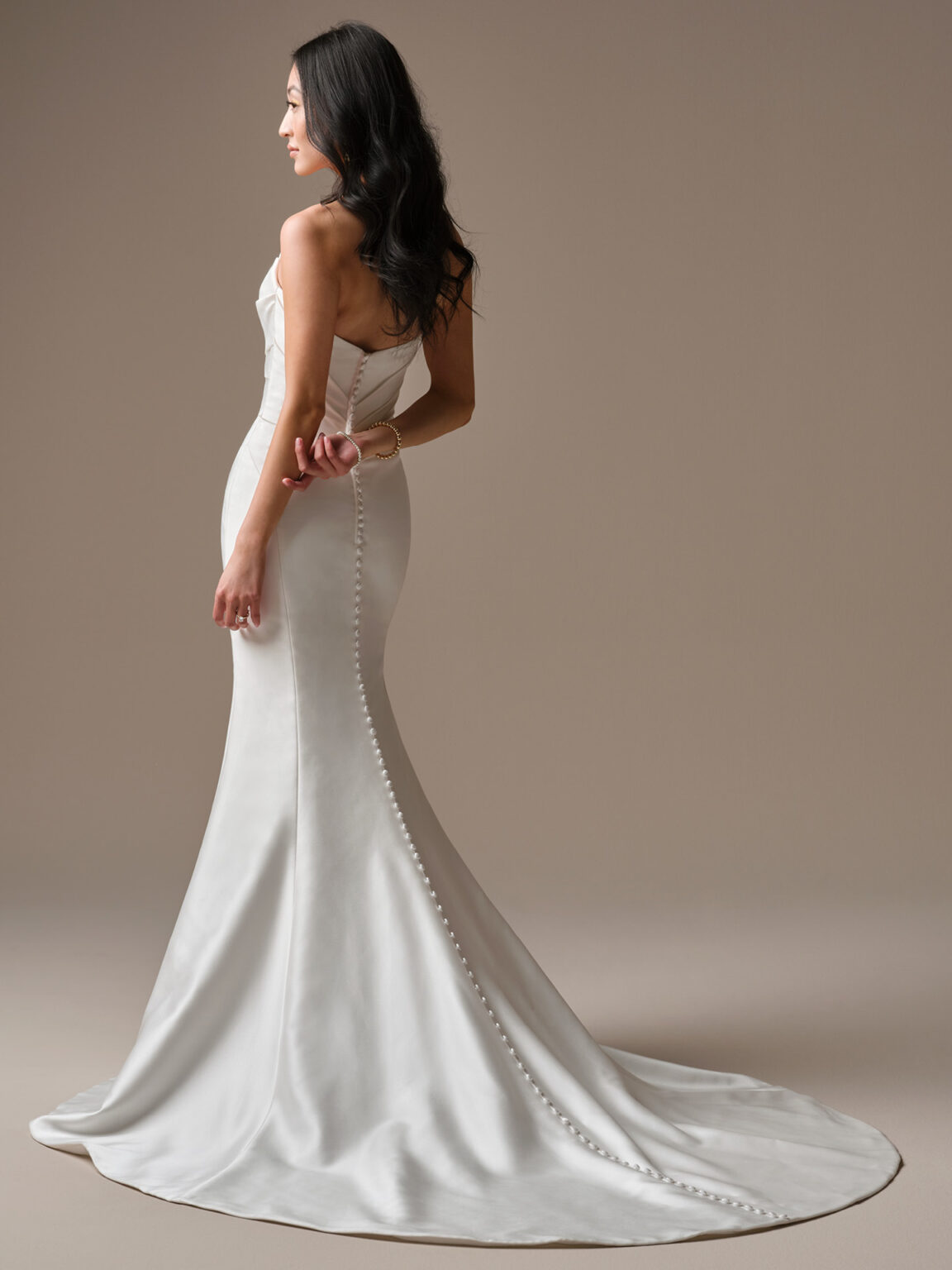 Maggie-Sottero-Maureen-Lane-Fit-and-Flare-26MS472A01-Alt53-IV002