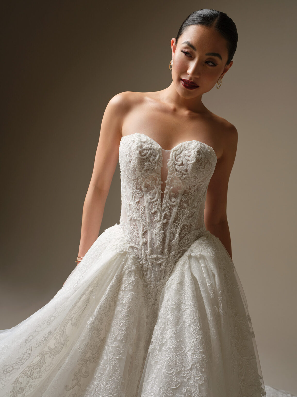 Sottero-and-Midgley-Zulani-Ballgown-Wedding-Dress-26SS471A01-Alt54-IV002